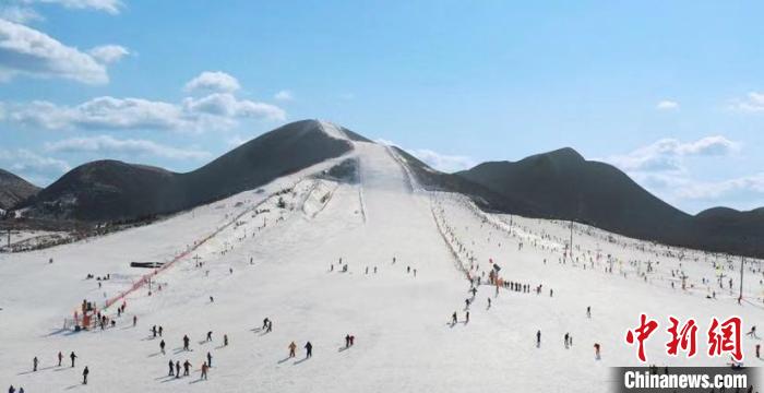 冬季京郊10条旅游主题线路亮相 涵盖温泉滑雪美食养生